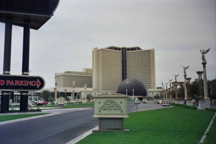 USA_1990-05-18 00-00-01_R05F08